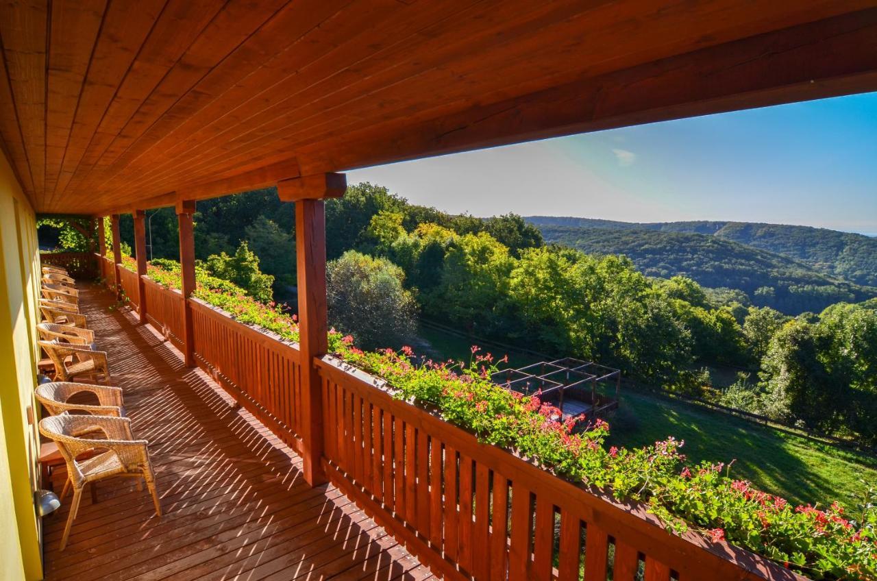 Farma Ovci Terasy Villa Němčičky Exteriör bild