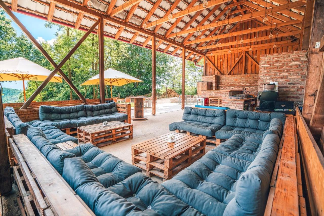 Farma Ovci Terasy Villa Němčičky Exteriör bild