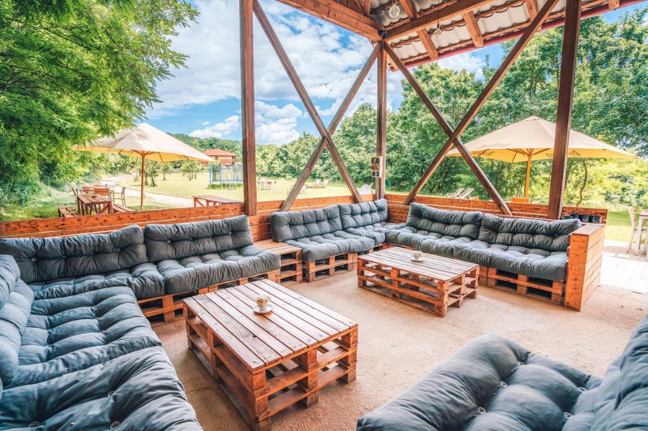 Farma Ovci Terasy Villa Němčičky Exteriör bild
