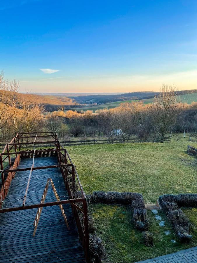 Farma Ovci Terasy Villa Němčičky Exteriör bild