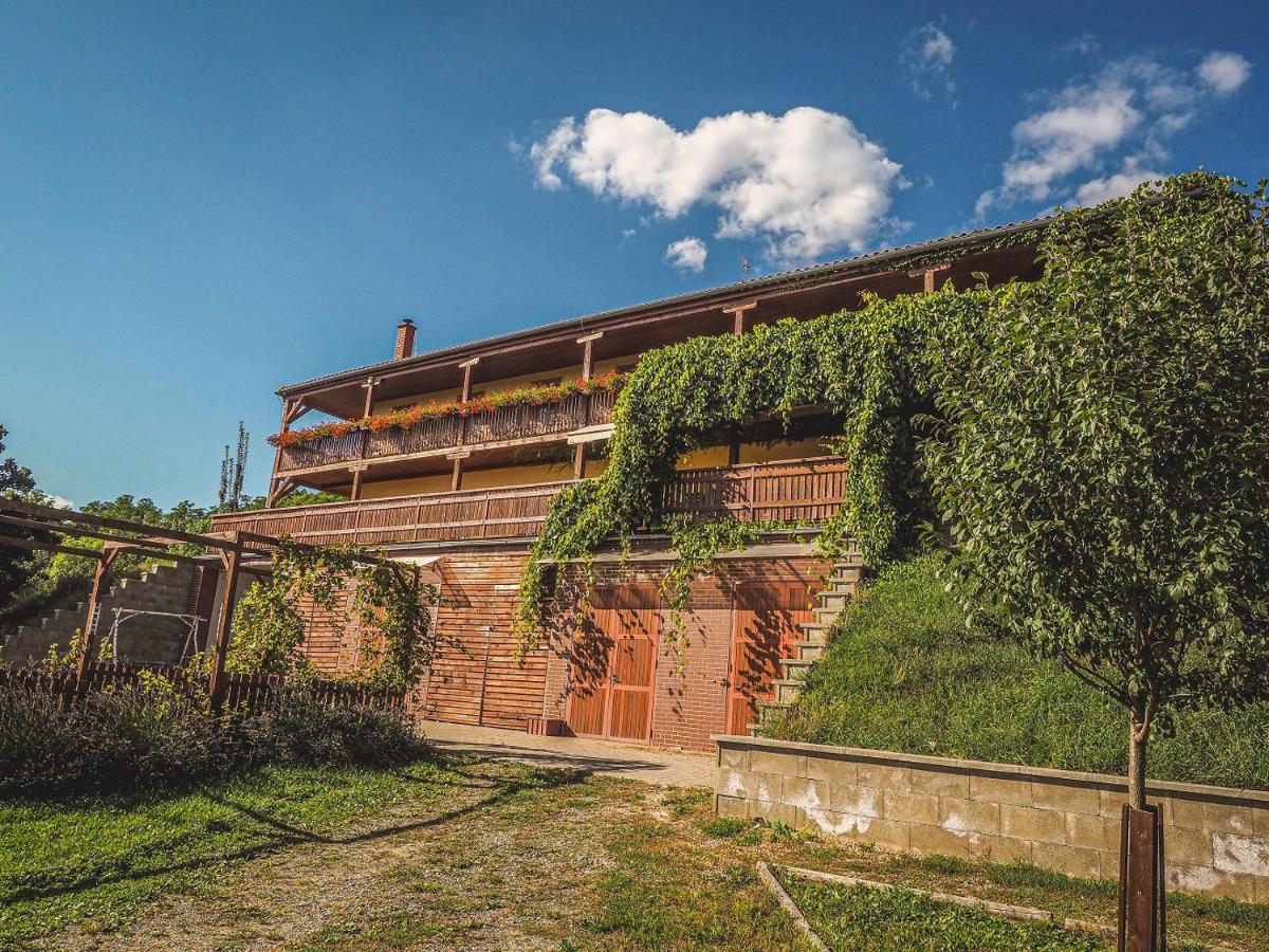 Farma Ovci Terasy Villa Němčičky Exteriör bild